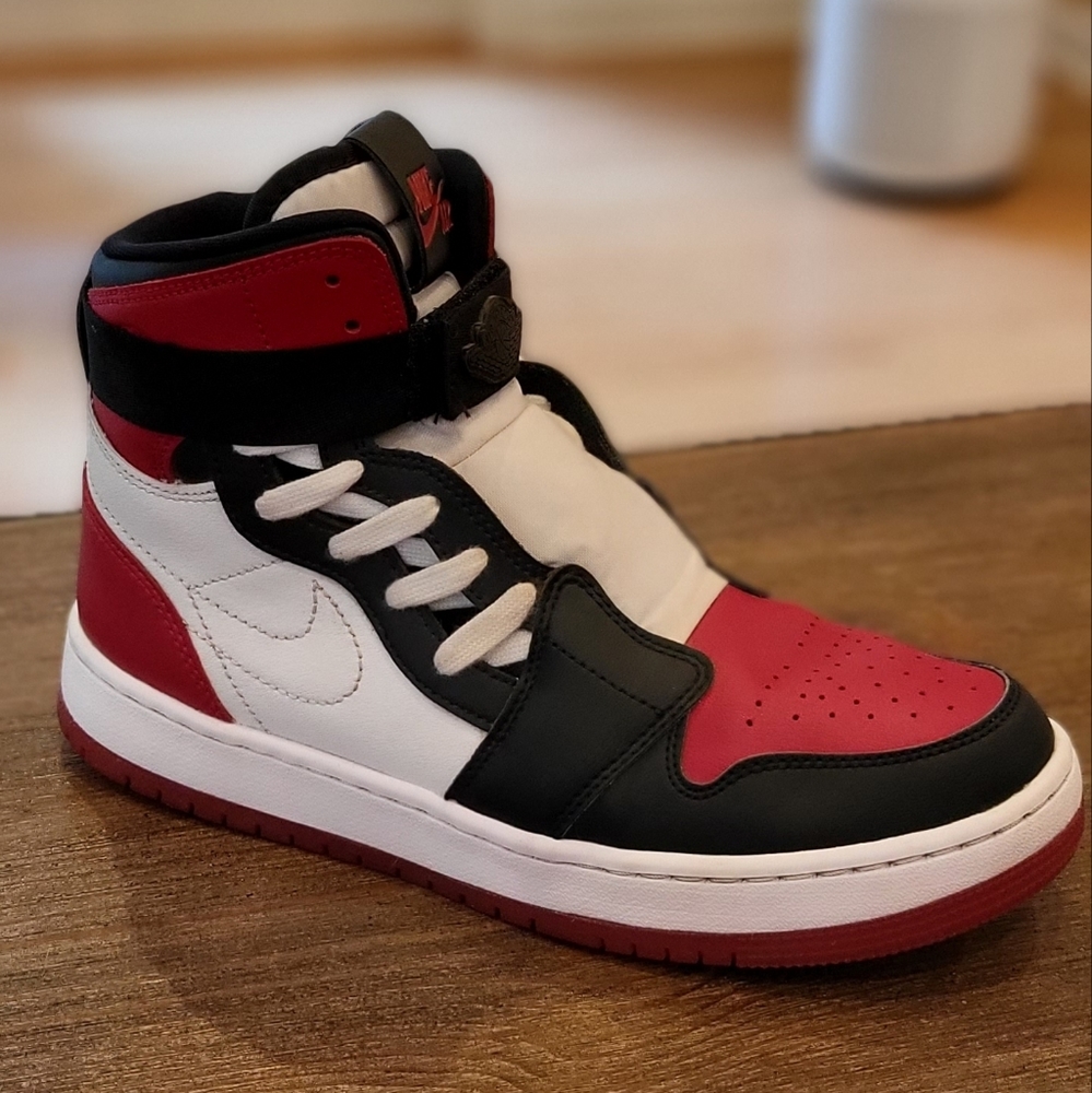 Nike Air Jordan Nova XX Bred Toe